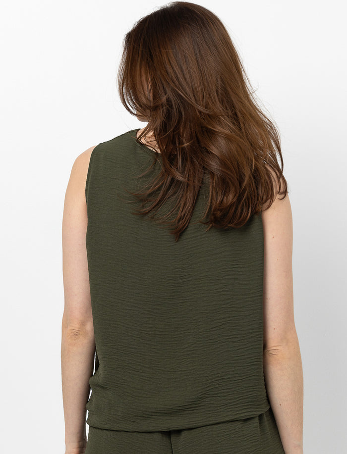 Camisole à col baveux