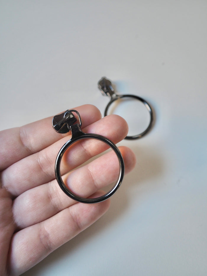 Riri M8 Pewter O-ring Zipper Pull
