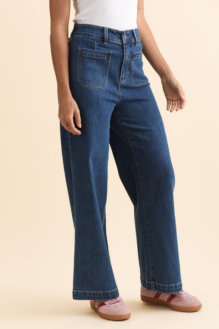 Alyssa Blue Wide Leg Stretch Jeans,Brunette model,alt text|model:Brontie