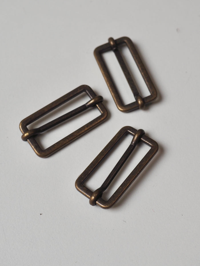 Antique Brass Tri-Slider 28mm