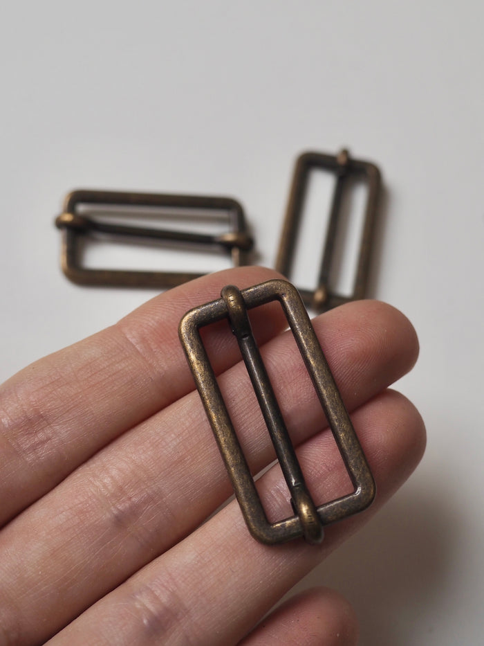 Antique Brass Tri-Slider 28mm