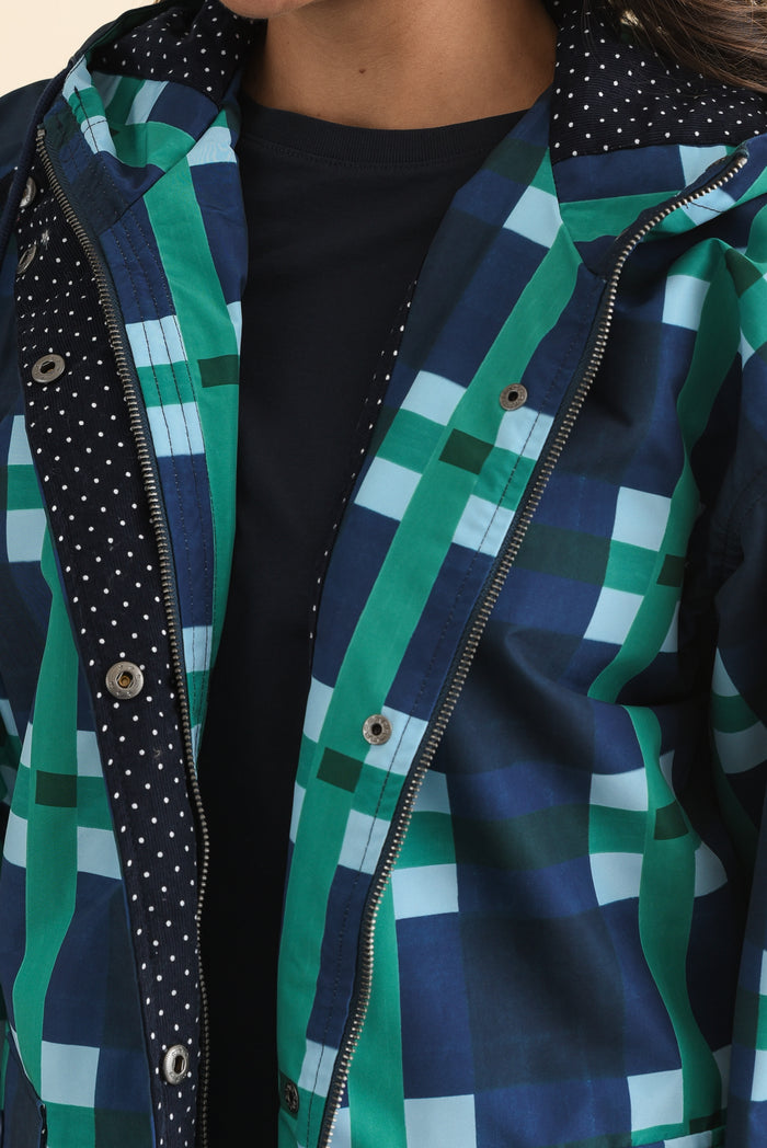 Bari Navy Check Raincoat,Brunette model,alt text|model:Brontie