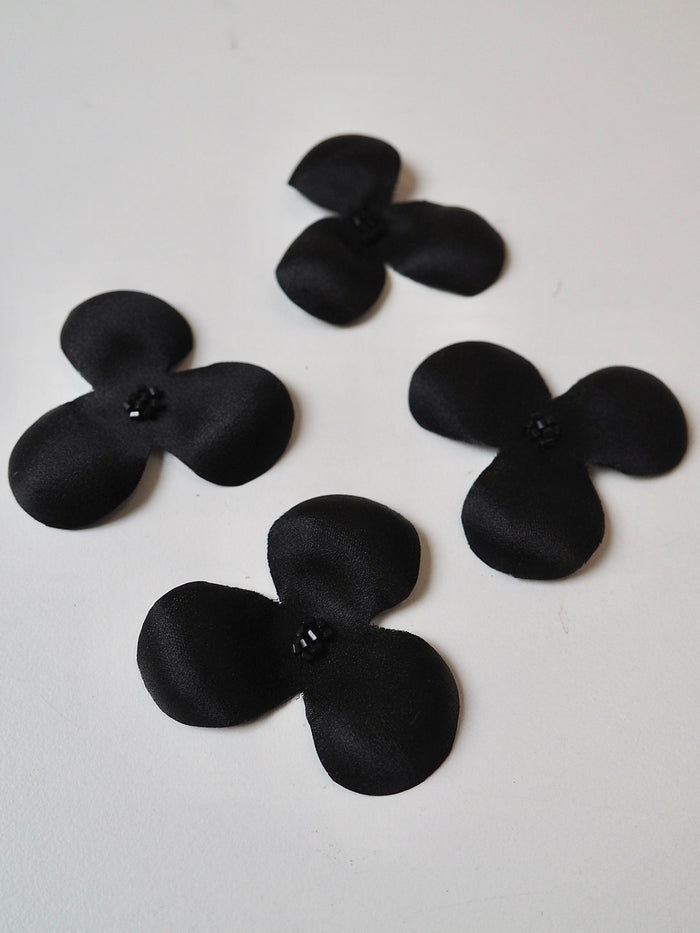 Black Blossom Appliqué 60mm