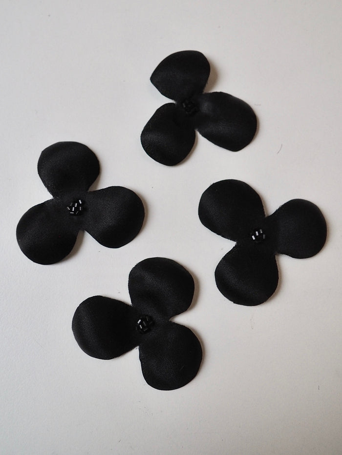 Black Blossom Appliqué 60mm