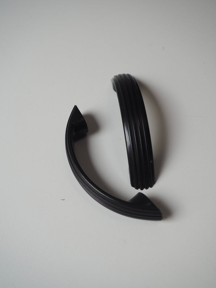 Black Ridged Plastic Bag Handles 9cm