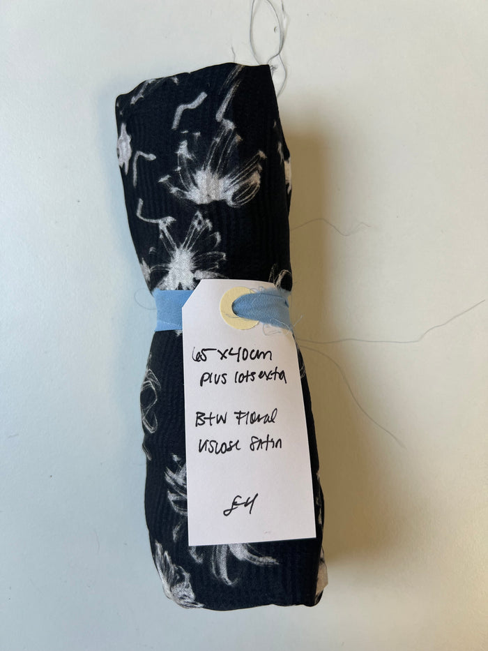 B+W Floral Viscose Satin Remnant