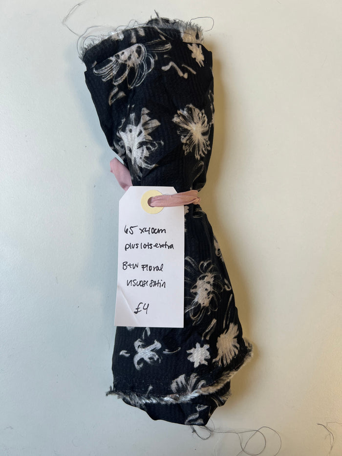 B+W Floral Viscose Satin Remnant