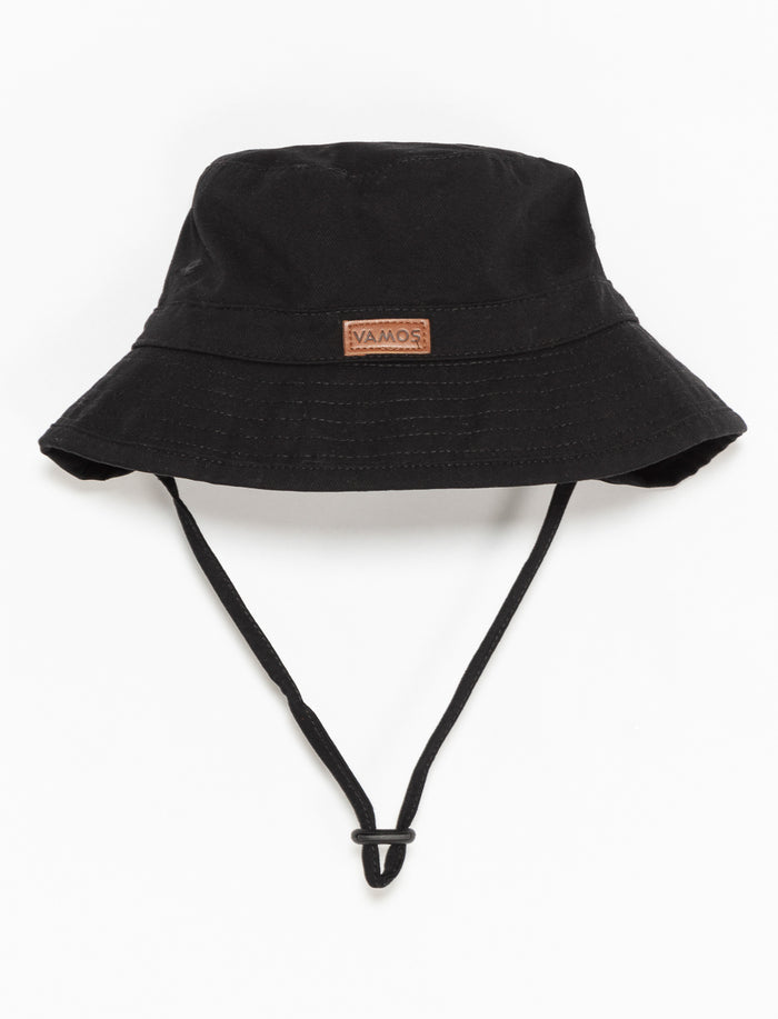 Chapeau cloche à cordon ajustable