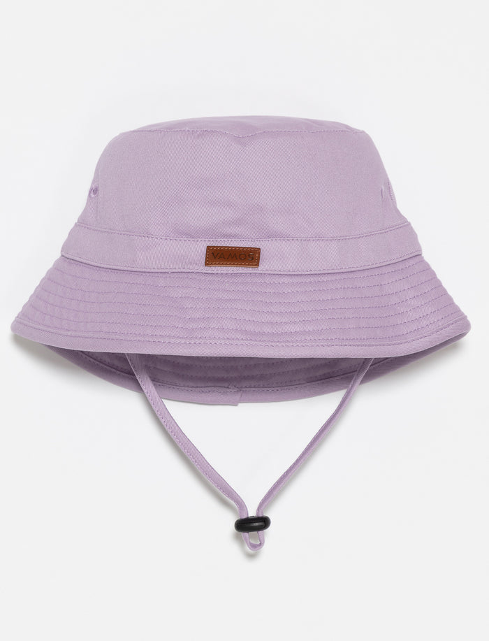 Chapeau cloche uni à cordon