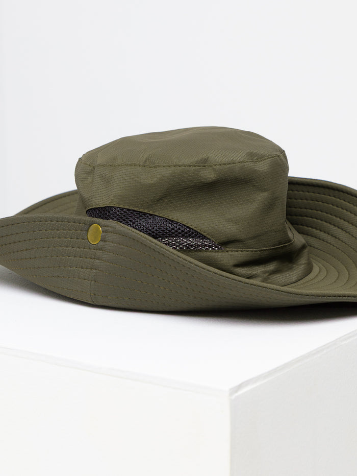 Chapeau en toile