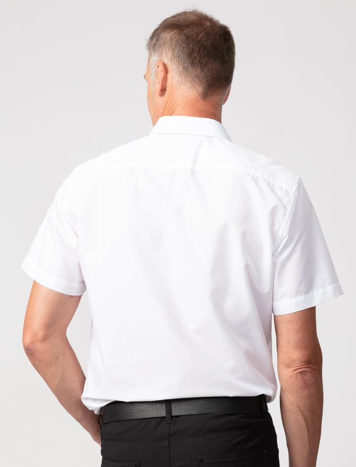 Chemise unie à manches courtes