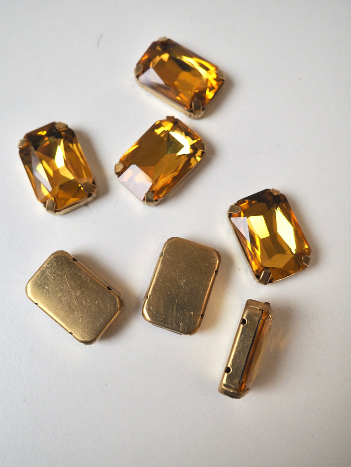 Crystal Rectangular Embellishments 25mm