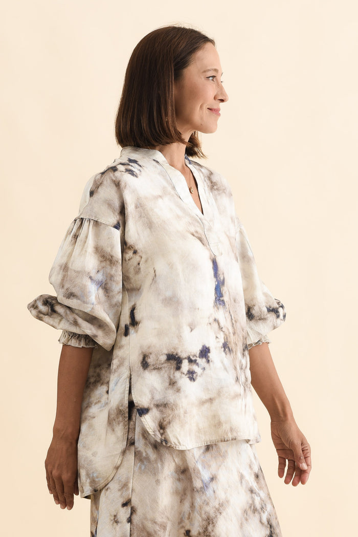Curio Taupe Abstract Linen Blouse,Brunette model,alt text|model:Cara