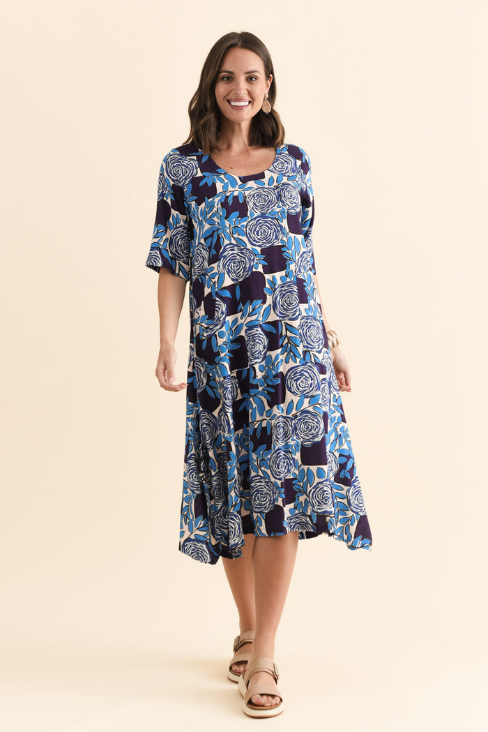 Hailee Navy Flower Linen Cotton Dress,Brunette model,alt text|model:MJ