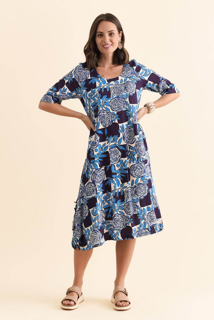Hailee Navy Flower Linen Cotton Dress,Brunette model,alt text|model:MJ