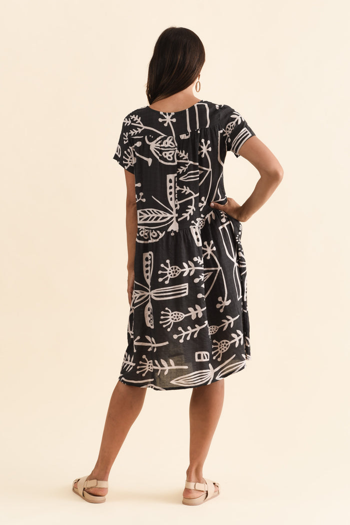 Hanoi Black Garden Cotton Blend Dress,Brunette model,alt text|model:Cara