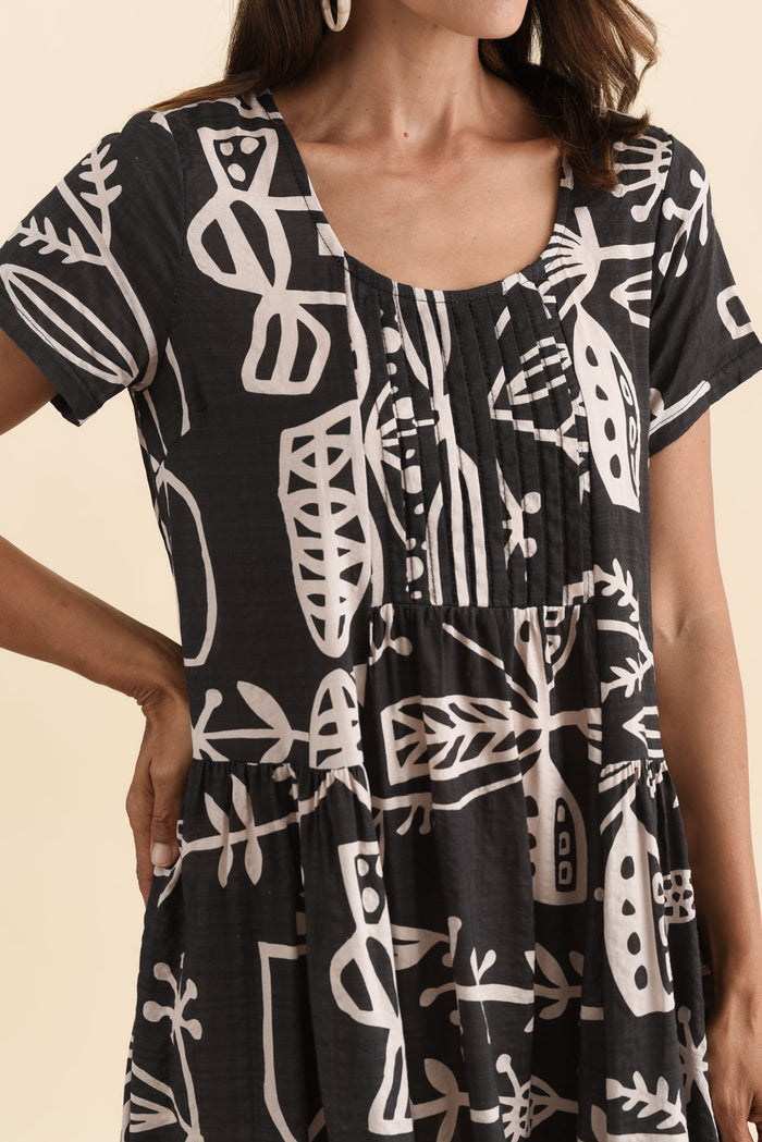Hanoi Black Garden Cotton Blend Dress,Brunette model,alt text|model:Cara