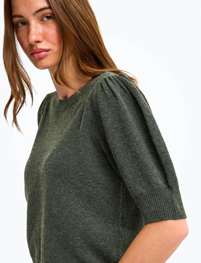 Haut en tricot à manches bouffantes