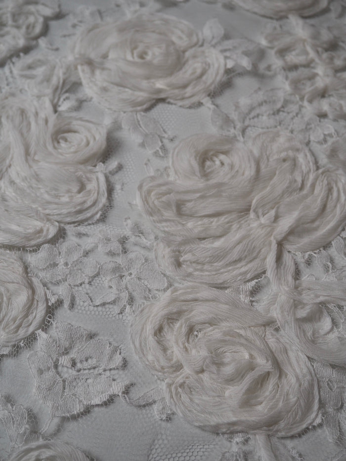 Ivory Appliqué Rose Lace Trim 30cm