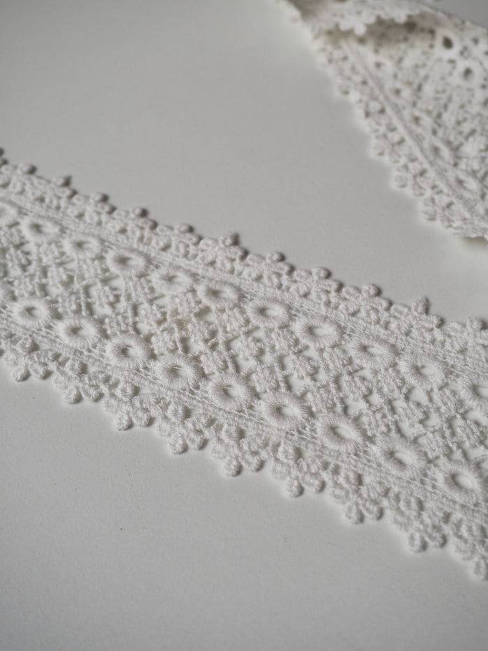 Ivory Cotton Daisy Scallop Lace Trim 60mm