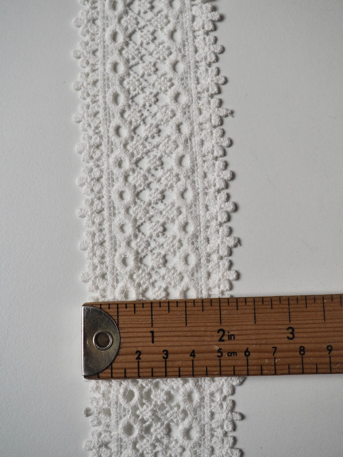 Ivory Cotton Daisy Scallop Lace Trim 60mm