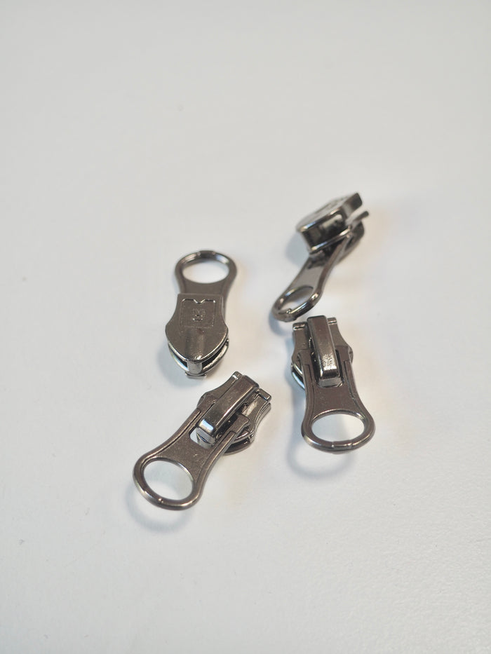 M8 Gunmetal Zipper Pull