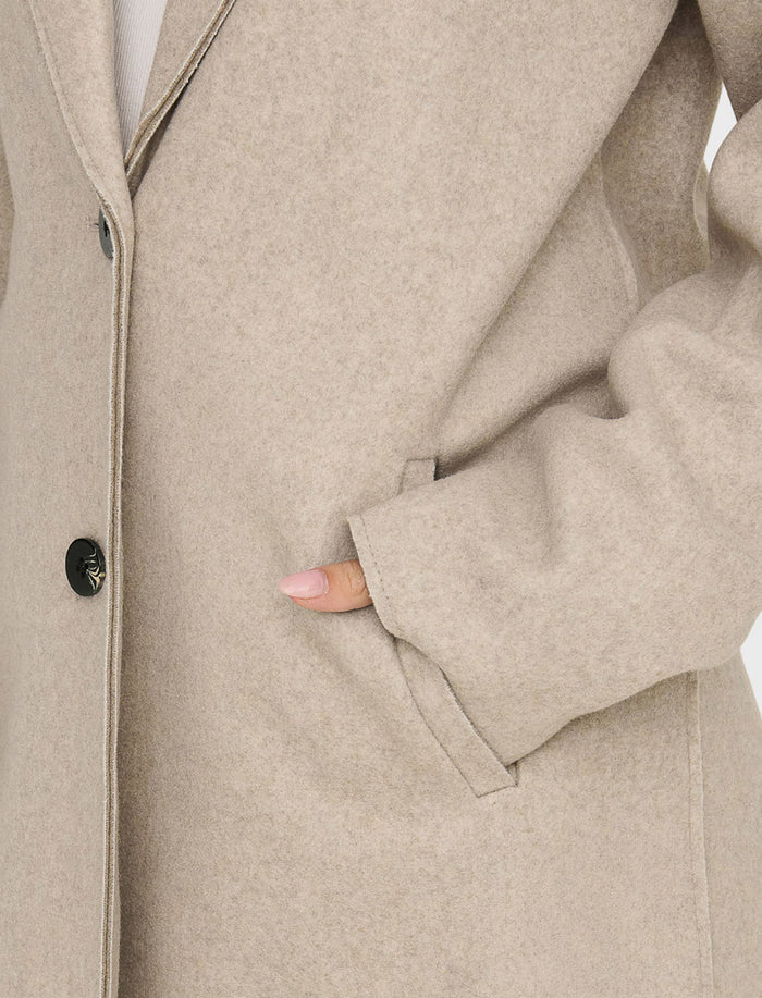 Manteau long à boutons