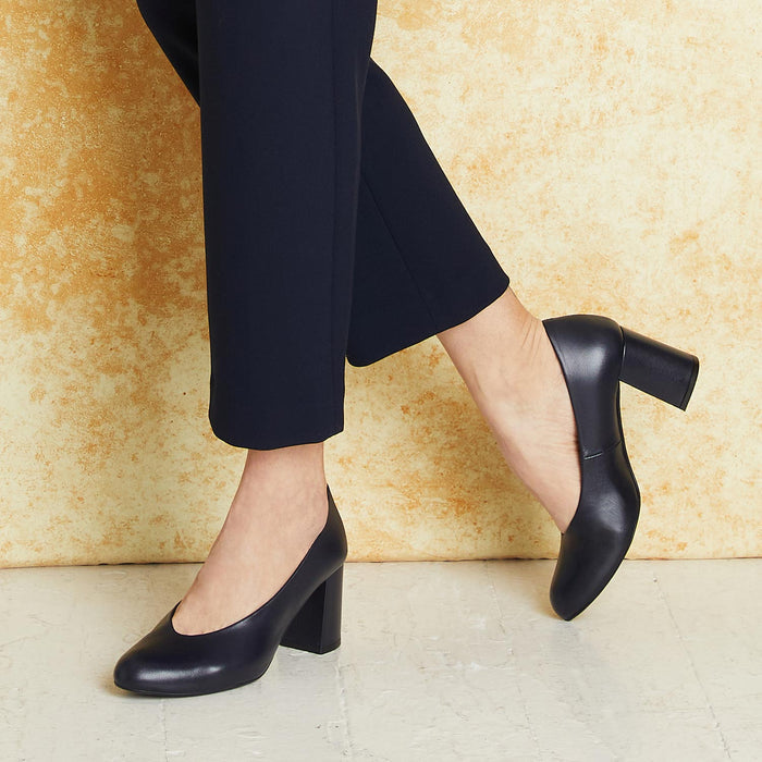 Mia: Navy Leather Shoes Sole Bliss
