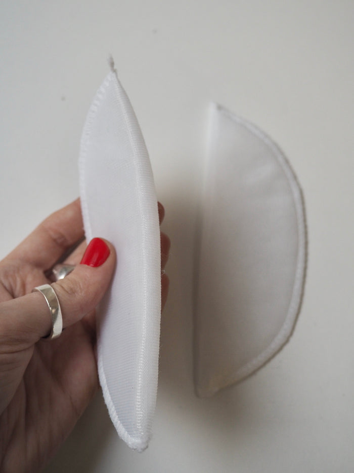 Narrow White Wadded Shoulder Pads