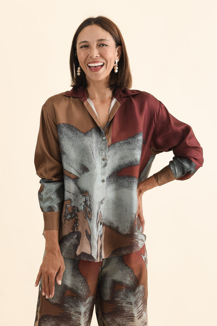Palisades Mocha Floral Silk Shirt,Brunette model,alt text|model:Cara