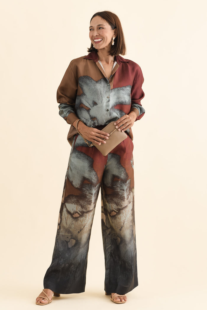 Palisades Mocha Floral Silk Shirt,Brunette model,alt text|model:Cara