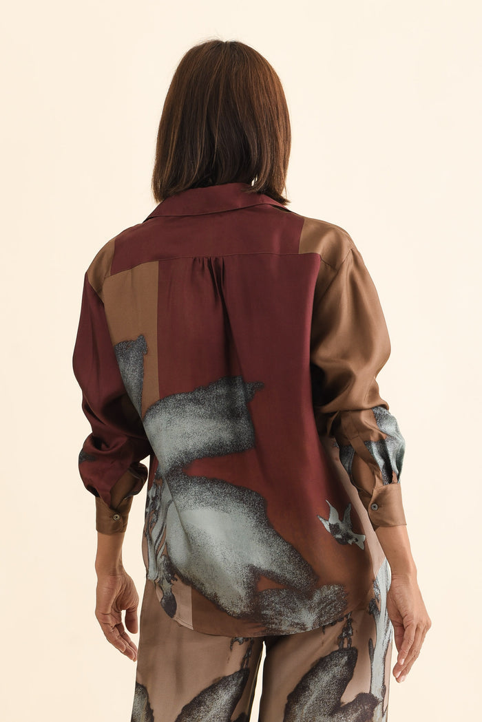 Palisades Mocha Floral Silk Shirt,Brunette model,alt text|model:Cara