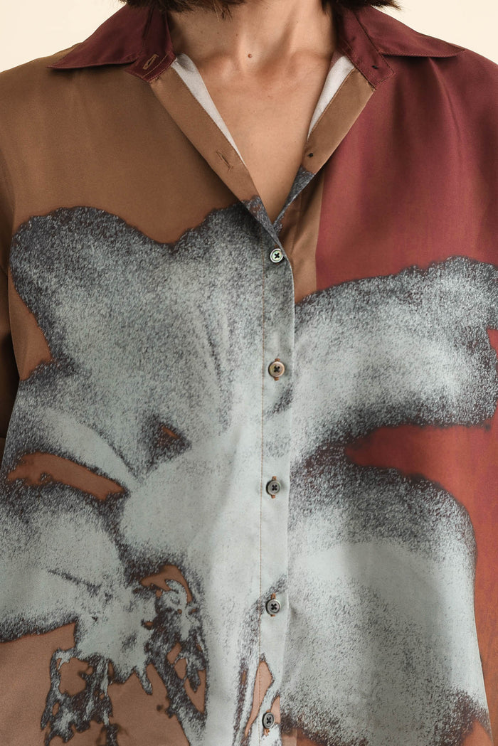 Palisades Mocha Floral Silk Shirt,Brunette model,alt text|model:Cara