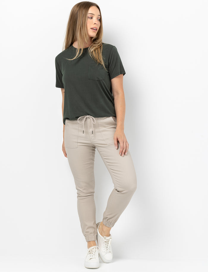 Pantalon jogger en sergé extensible pour femme