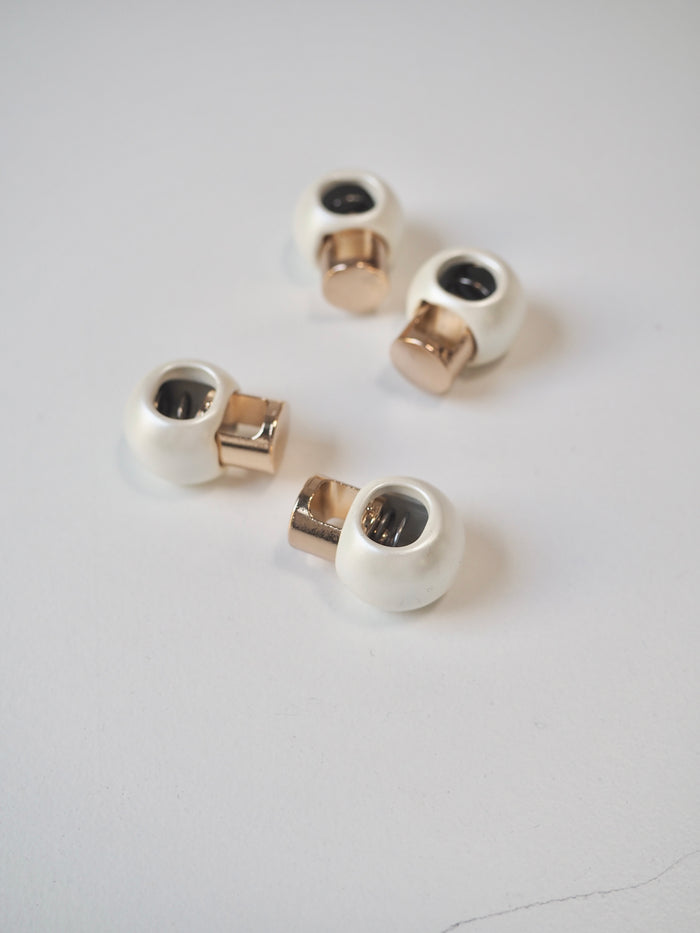 Pearl + Rose Gold Cord Toggle 20mm