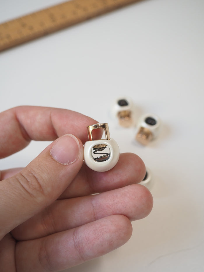 Pearl + Rose Gold Cord Toggle 20mm