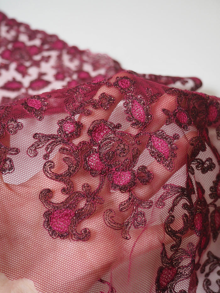 Pomegranate Lurex Scallop Lace Trim 25cm