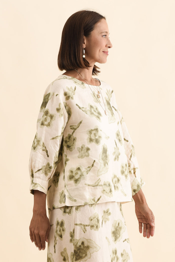Saloma Cream Floral Linen Scoop Neck Top,Brunette model,alt text|model:Cara