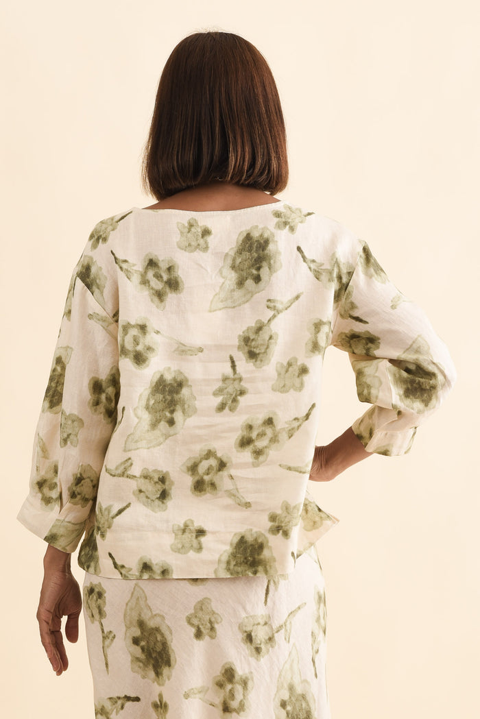 Saloma Cream Floral Linen Scoop Neck Top,Brunette model,alt text|model:Cara