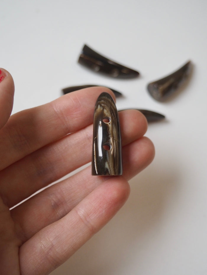Shiny Brown Horn Duffle Toggle 3.5cm