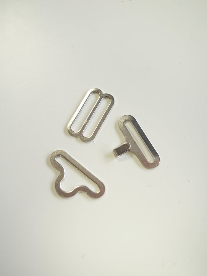 Silver Bow Tie Fastening Set