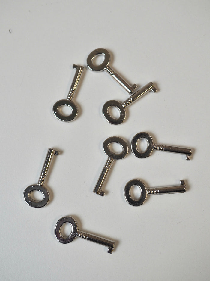 Silver Key Charms 28mm