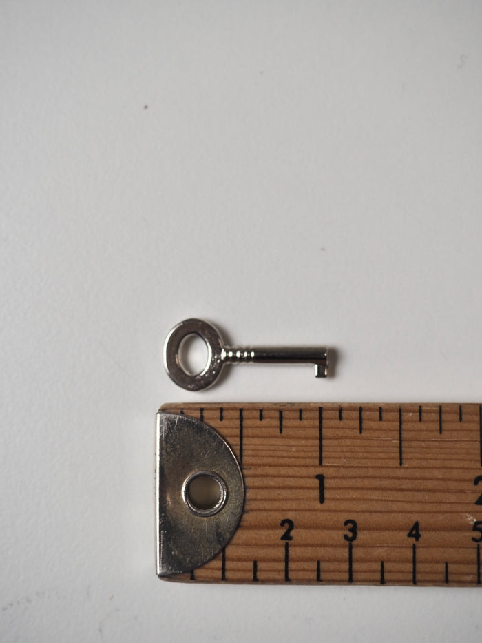 Silver Key Charms 28mm