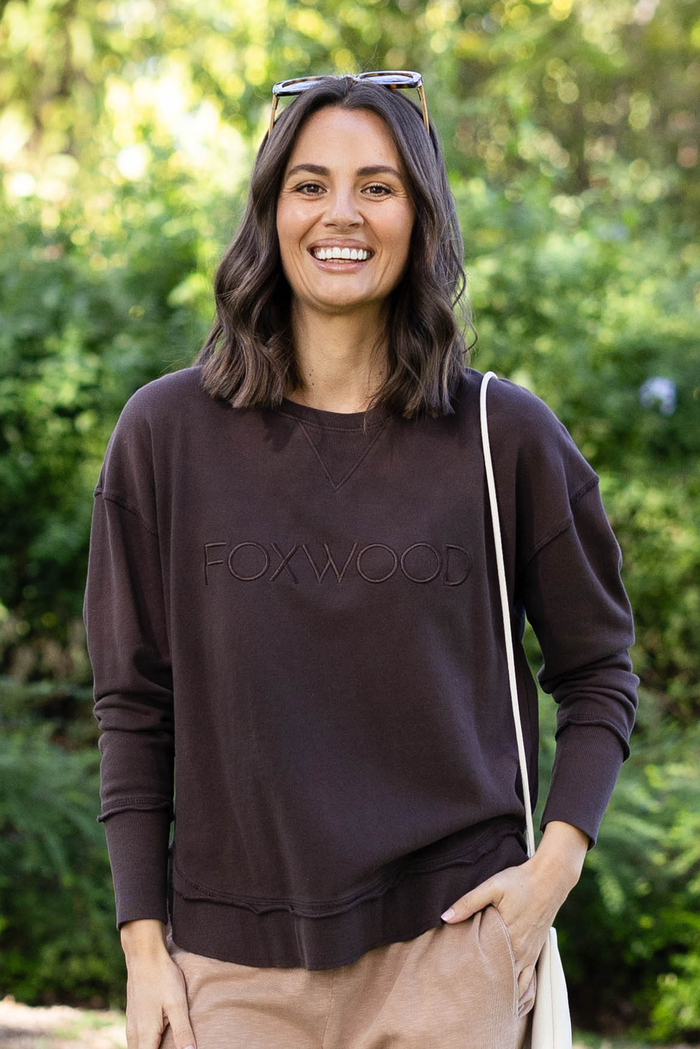 Simplified Chocolate Cotton Crewneck Sweatshirt,Brunette model,Lifestyle