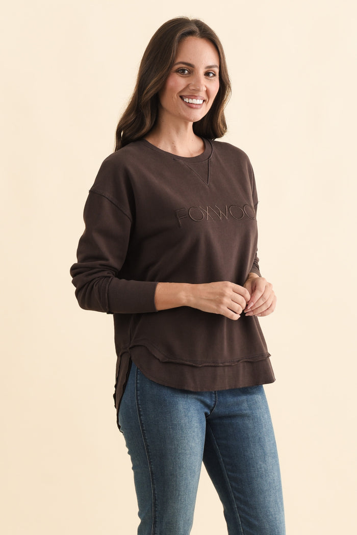 Simplified Chocolate Cotton Crewneck Sweatshirt,Brunette model,alt text|model:MJ