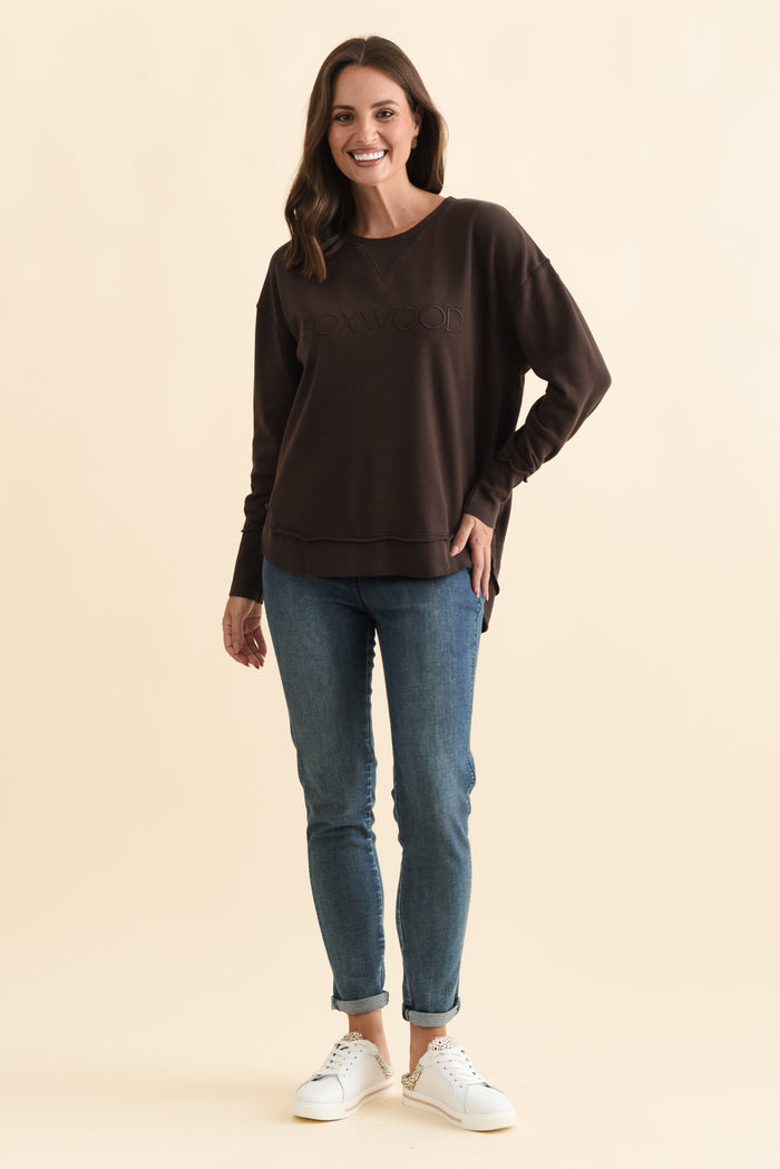 Simplified Chocolate Cotton Crewneck Sweatshirt,Brunette model,alt text|model:MJ