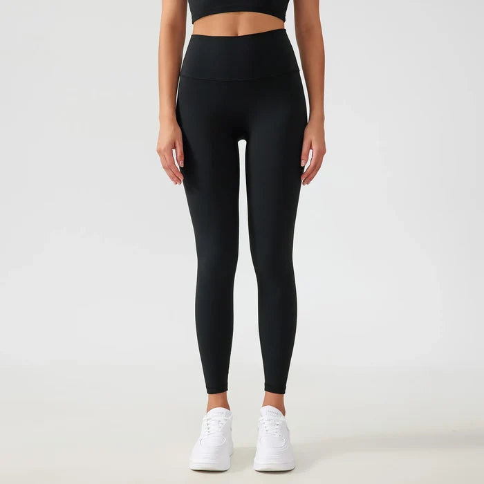 Black / F