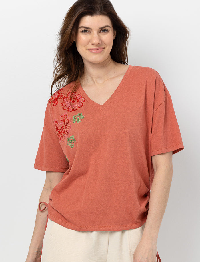 T-shirt à broderie