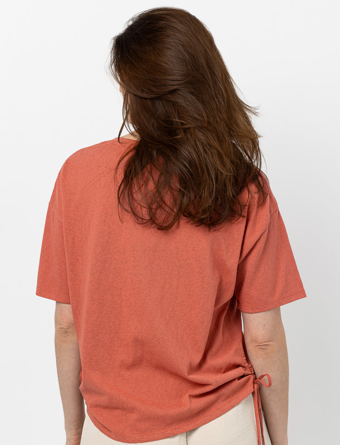 T-shirt à broderie