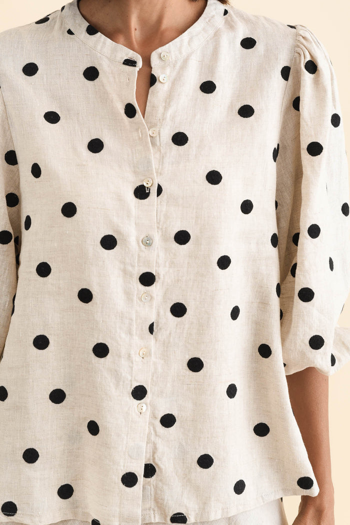 Teya Beige Spot Linen Puff Sleeve Blouse,Brunette model,alt text|model:Cara